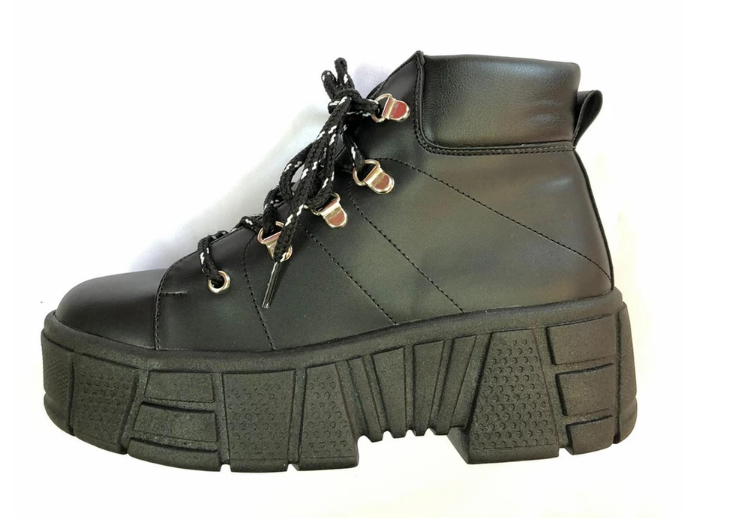 Calzado de moda, alta calidad y novedad para mujer