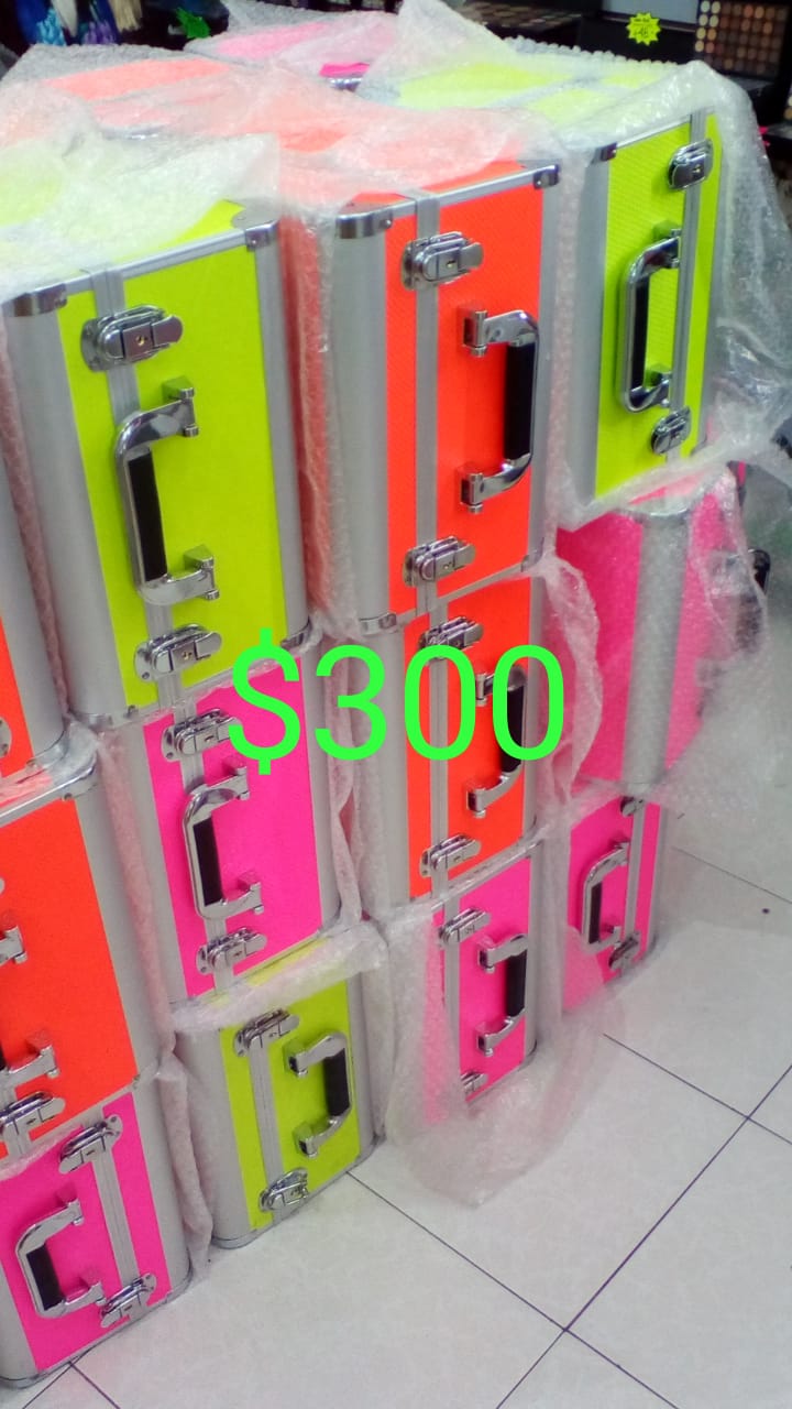 STAR ONE (cosmeticos y neceser)